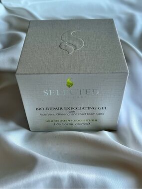 Bio-Repair Exfoliating Gel — White
